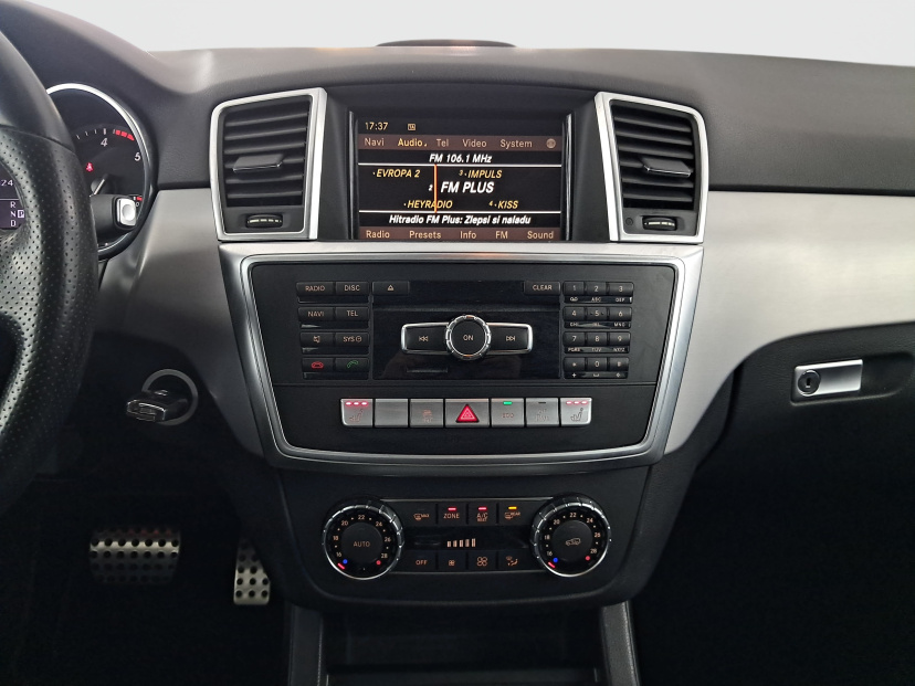 Mercedes-Benz ML, 2012
