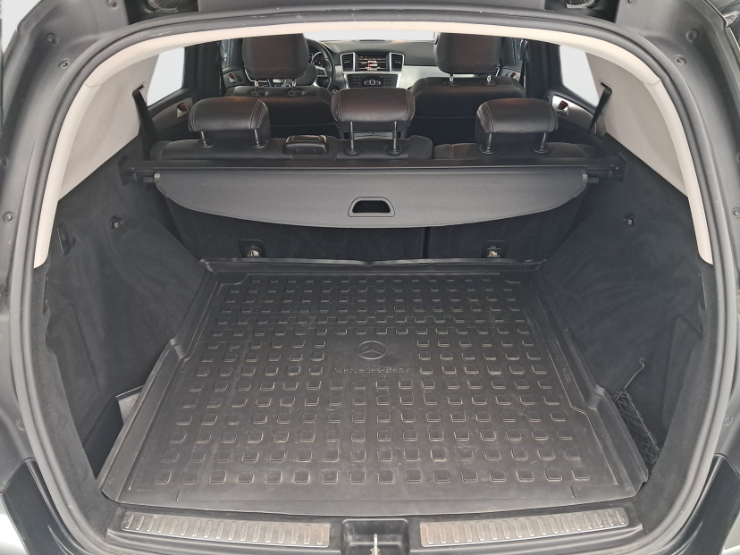 Mercedes-Benz ML, 2012