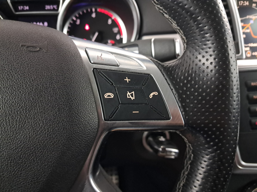 Mercedes-Benz ML, 2012
