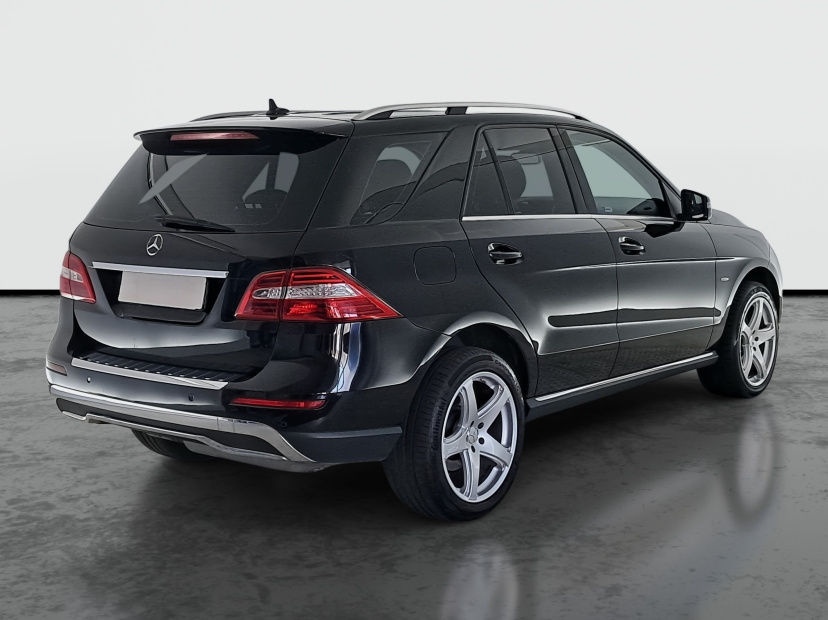 Mercedes-Benz ML, 2012
