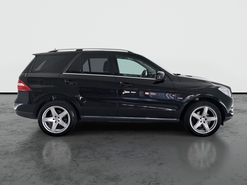 Mercedes-Benz ML, 2012