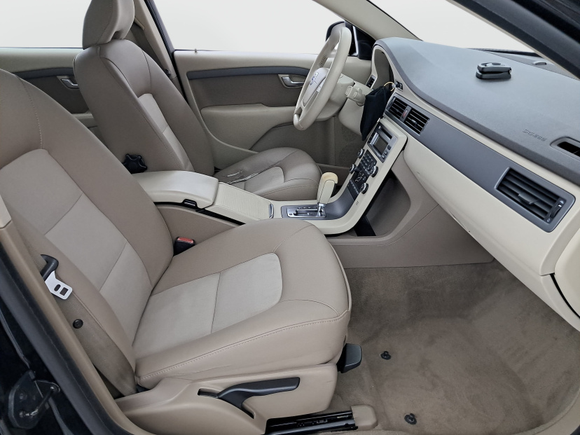 Volvo V70, 2009