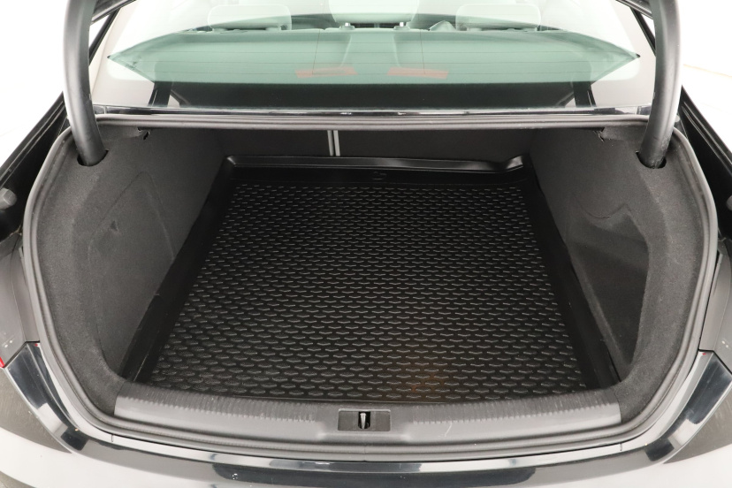 Audi A4, 2015