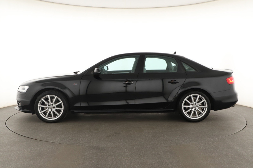 Audi A4, 2015