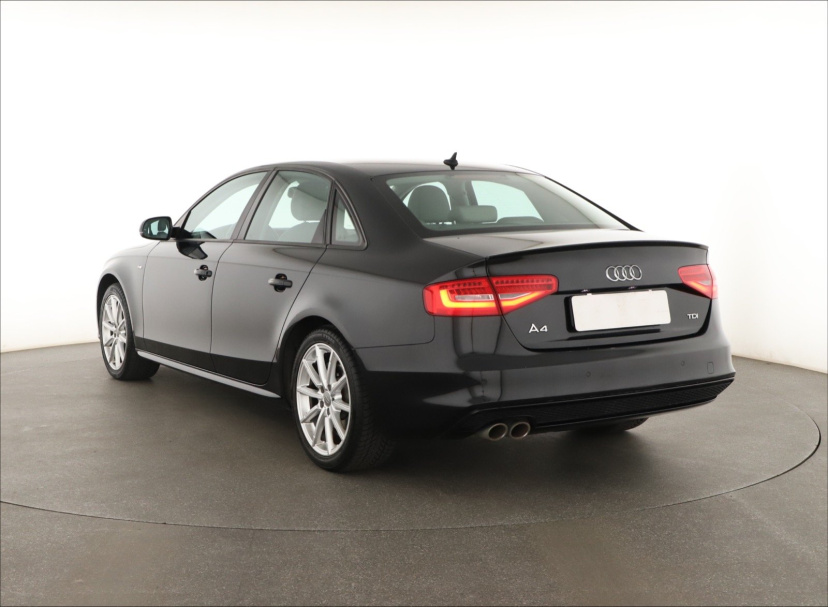 Audi A4, 2015