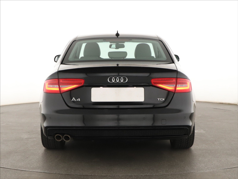 Audi A4, 2015