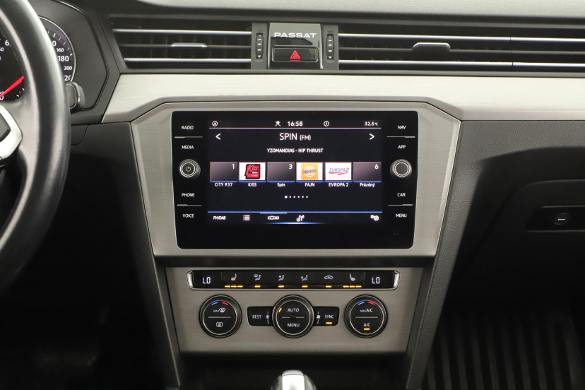 Volkswagen Passat, 2020