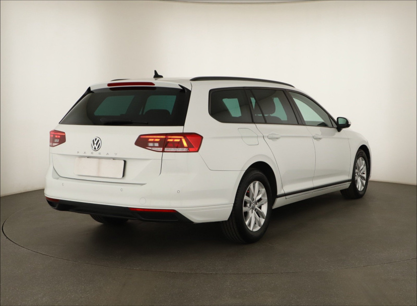 Volkswagen Passat, 2020