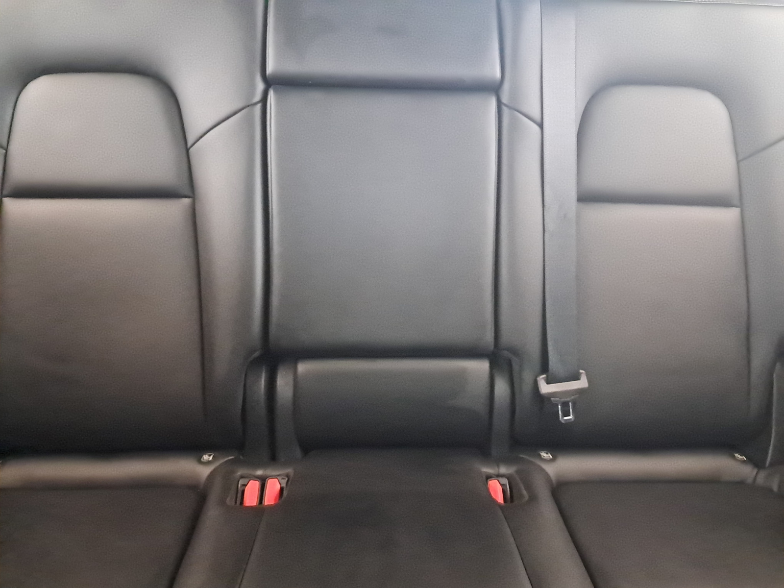 Tesla Model Y Long Range AWD – fotografie 14