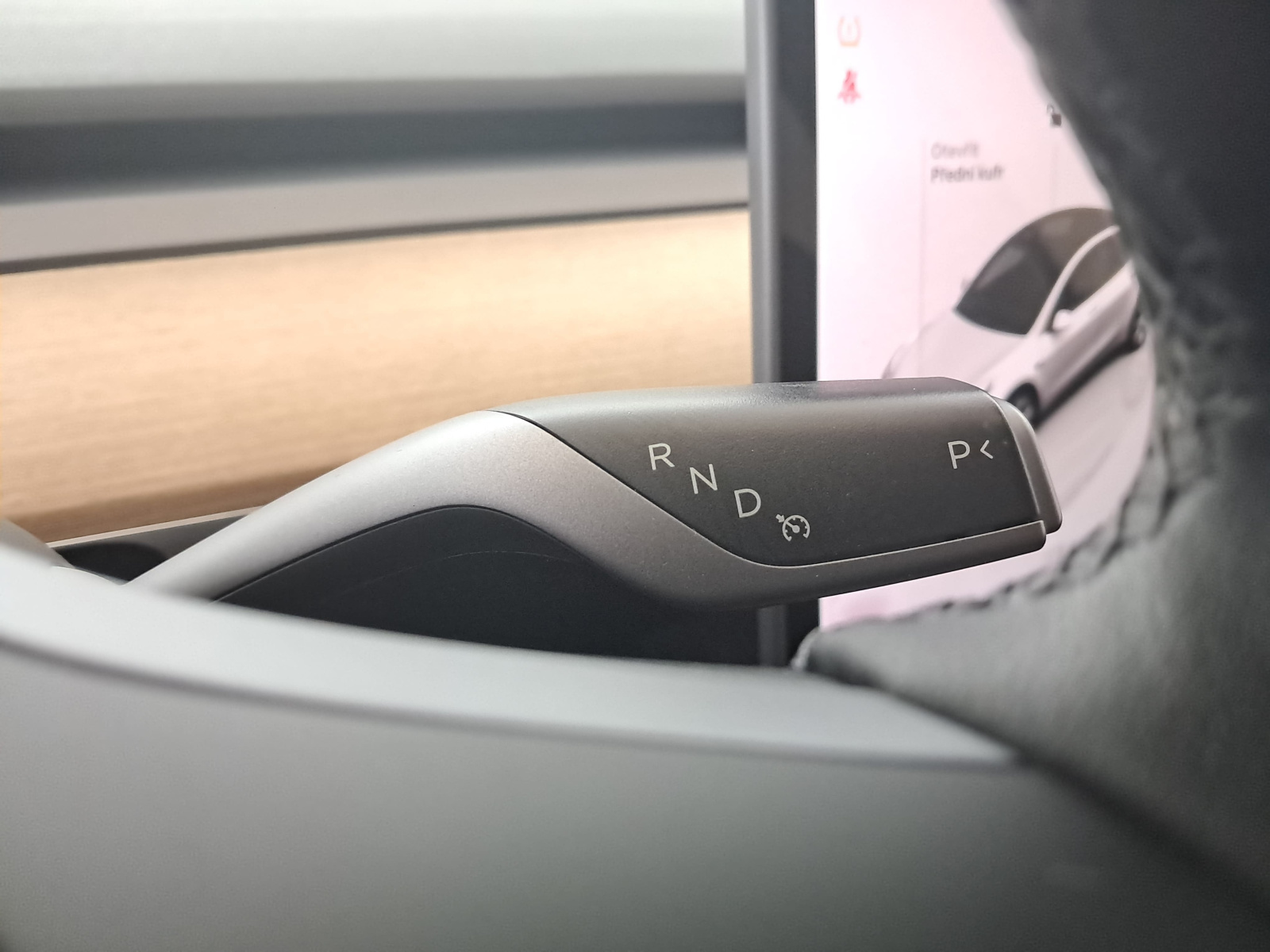 Tesla Model Y Long Range AWD – fotografie 19