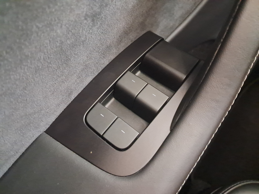 Tesla Model Y, 2022