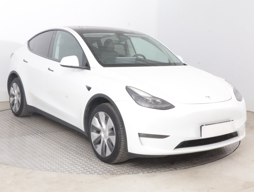 Tesla Model Y, 2022