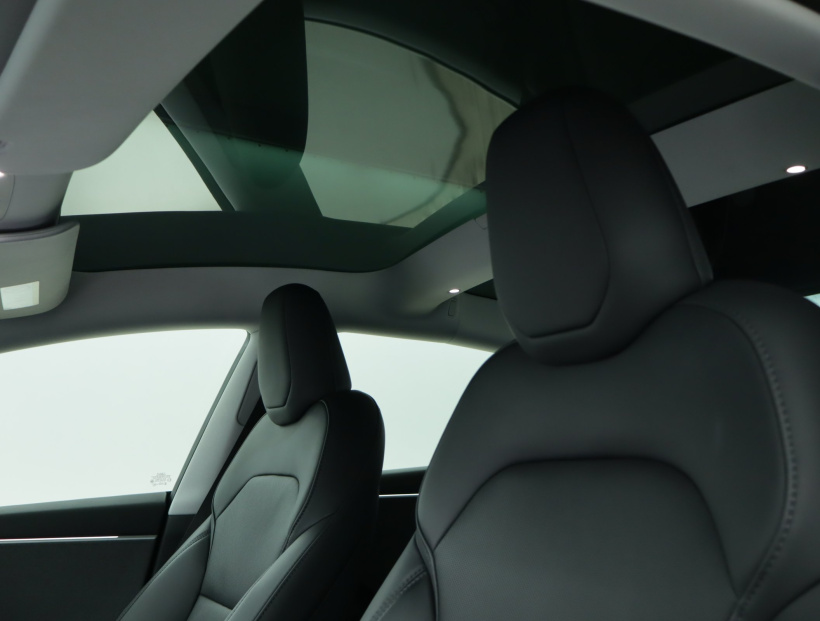Tesla Model 3, 2024