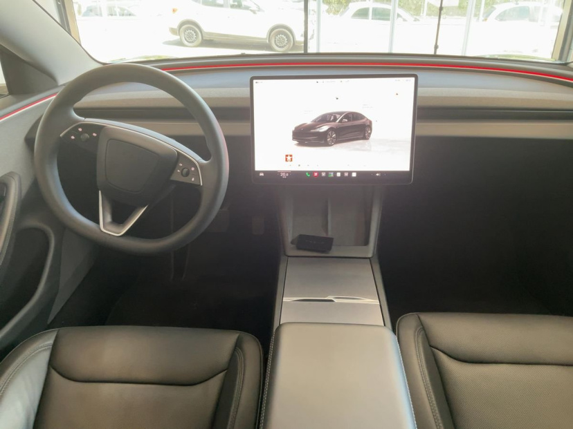 Tesla Model 3, 2024