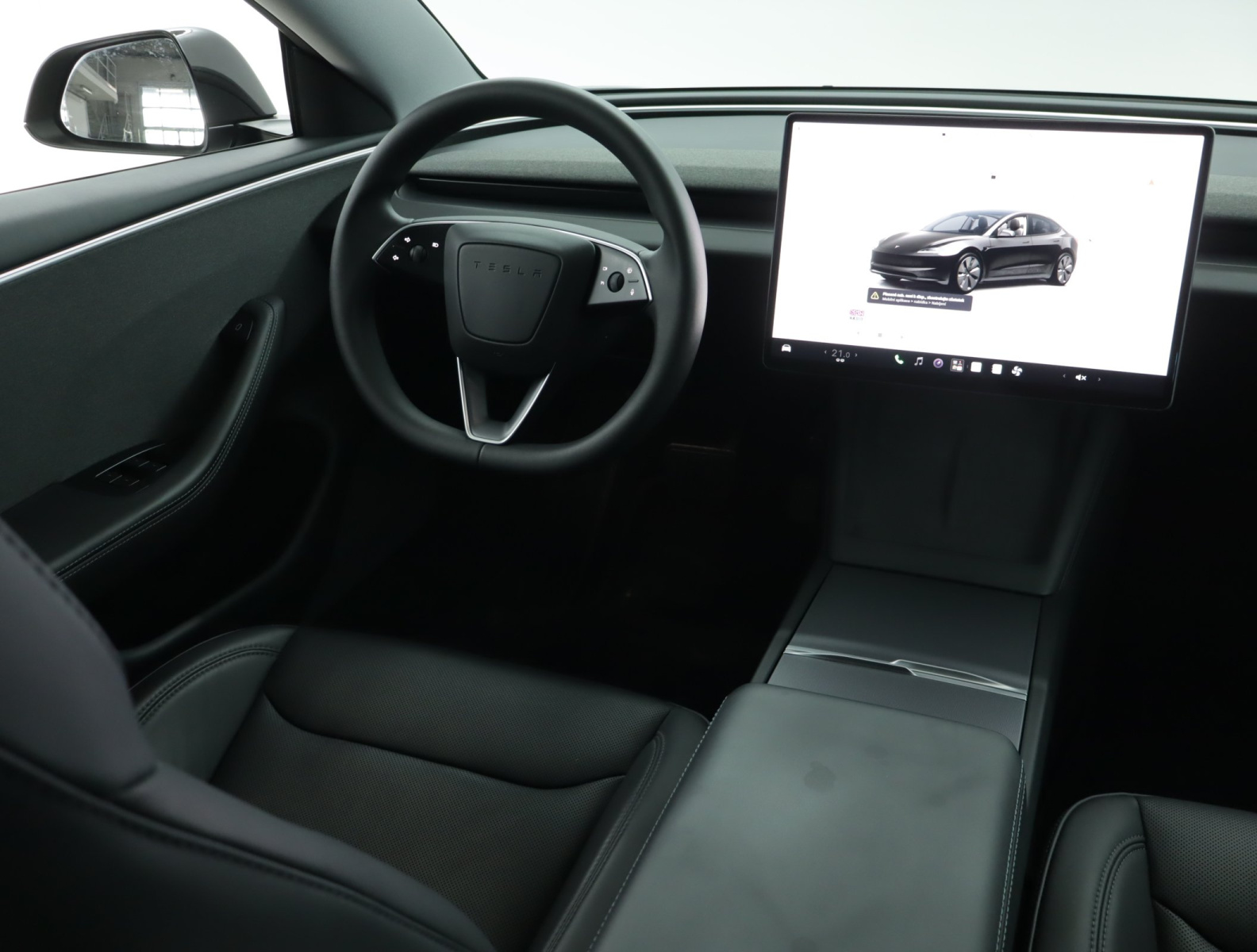 Tesla Model 3 Standard Range Plus – fotografie 9
