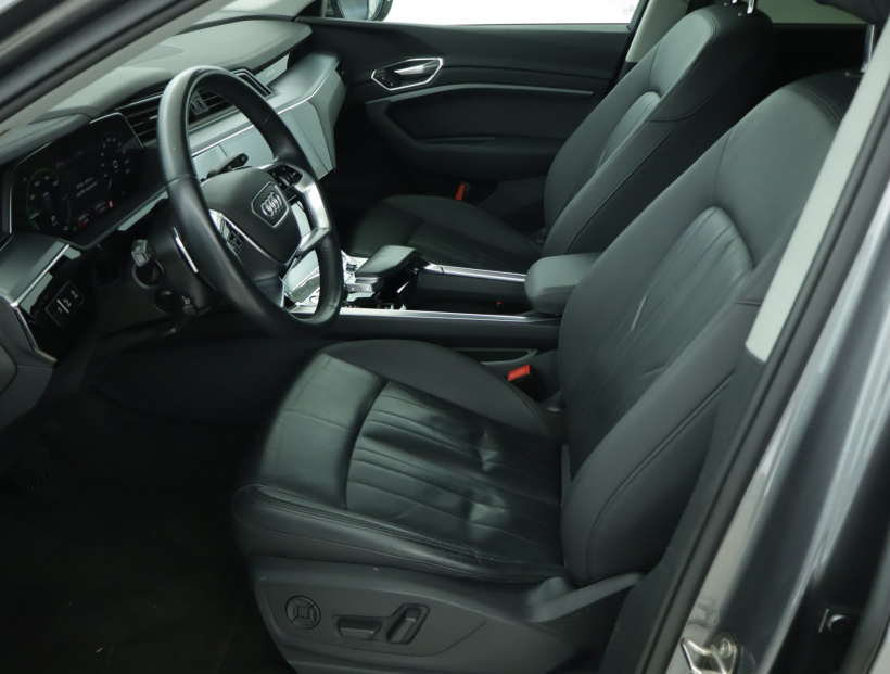 Audi e-tron, 2019