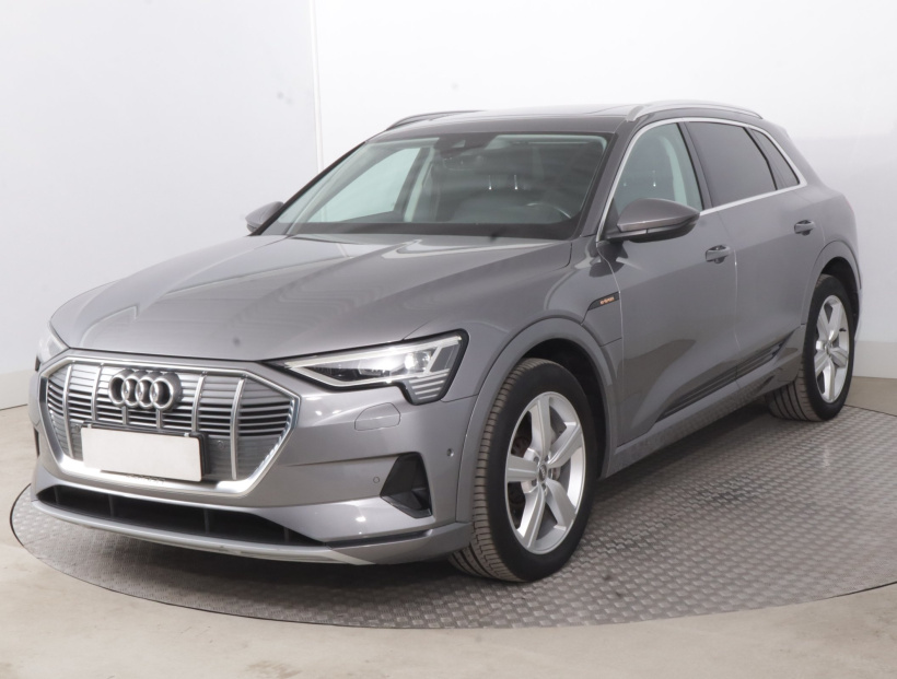 Audi e-tron, 2019