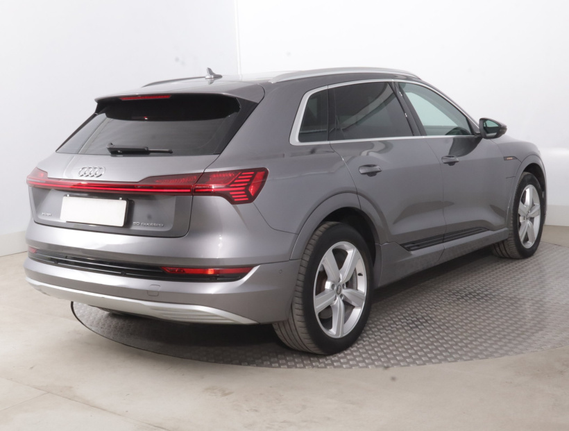 Audi e-tron, 2019