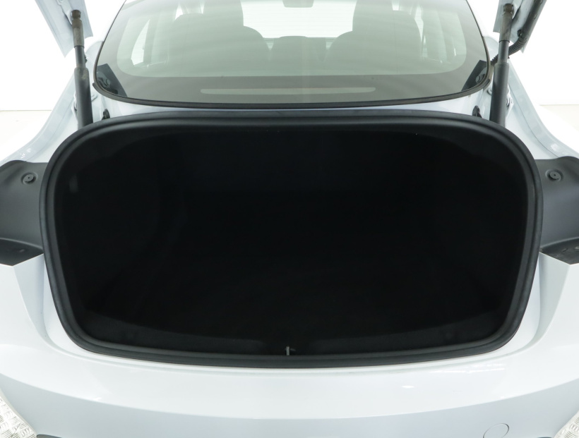Tesla Model 3, 2023