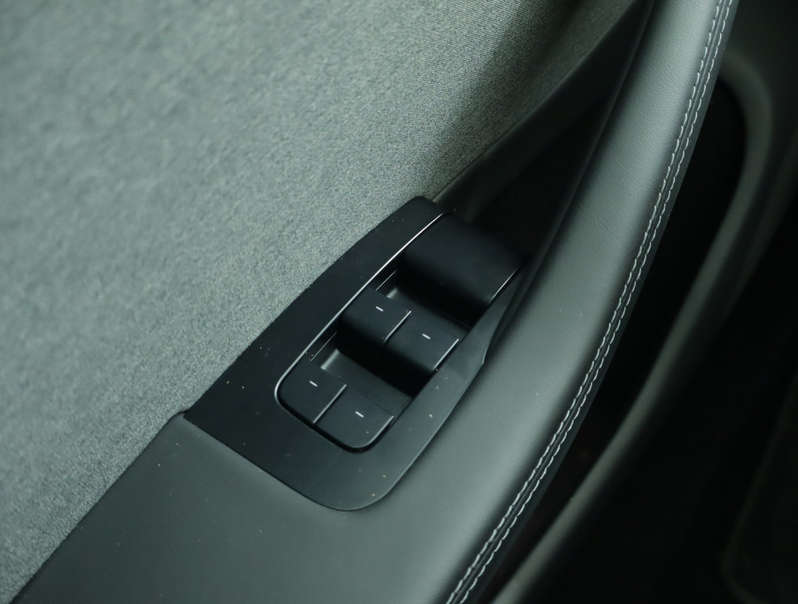 Tesla Model 3 - 2023