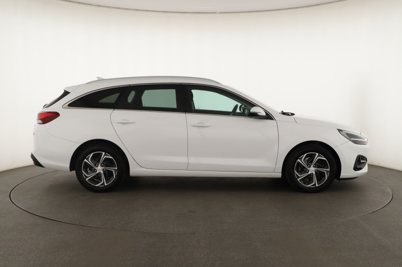 Hyundai i30, 2023
