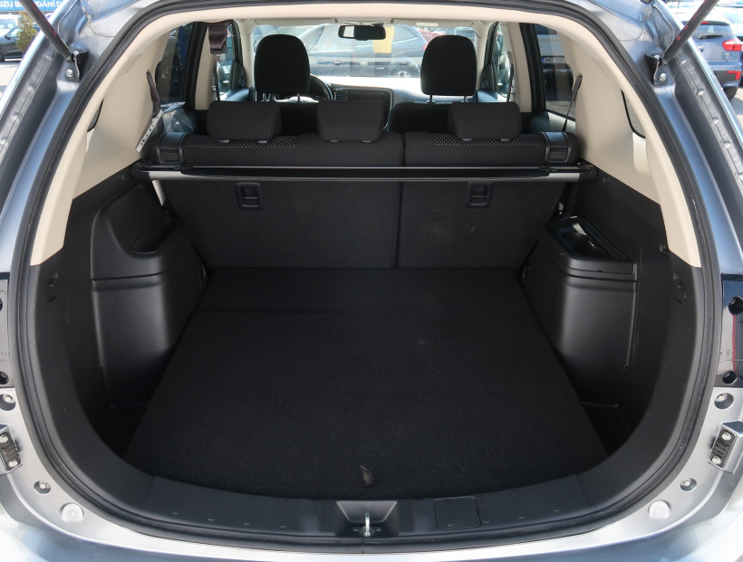 Mitsubishi Outlander, 2016