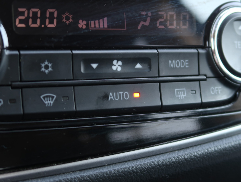 Mitsubishi Outlander, 2016