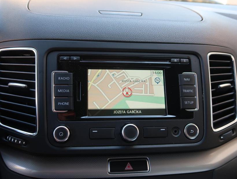 Volkswagen Sharan, 2011