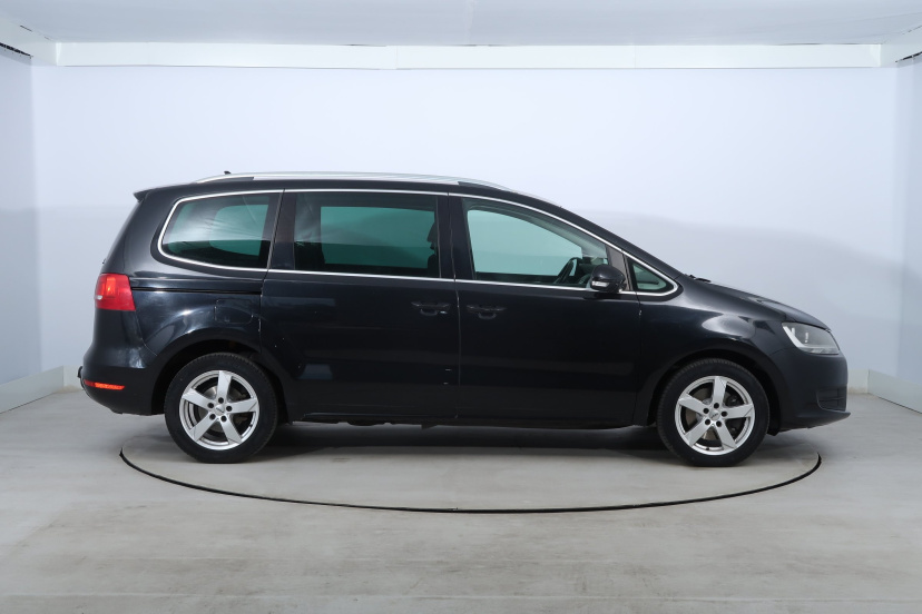 Volkswagen Sharan, 2011