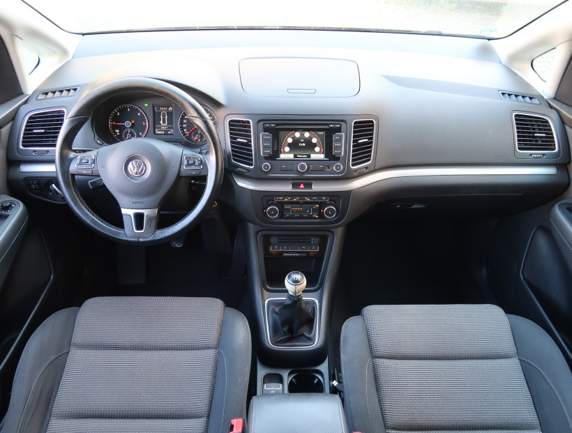 Volkswagen Sharan, 2011