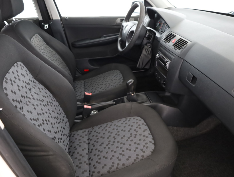 Škoda Fabia, 2004