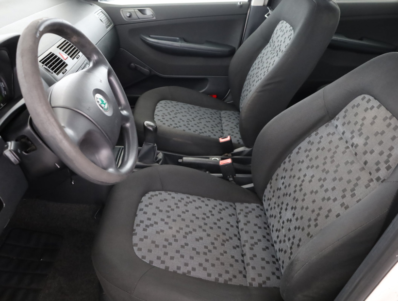 Škoda Fabia, 2004