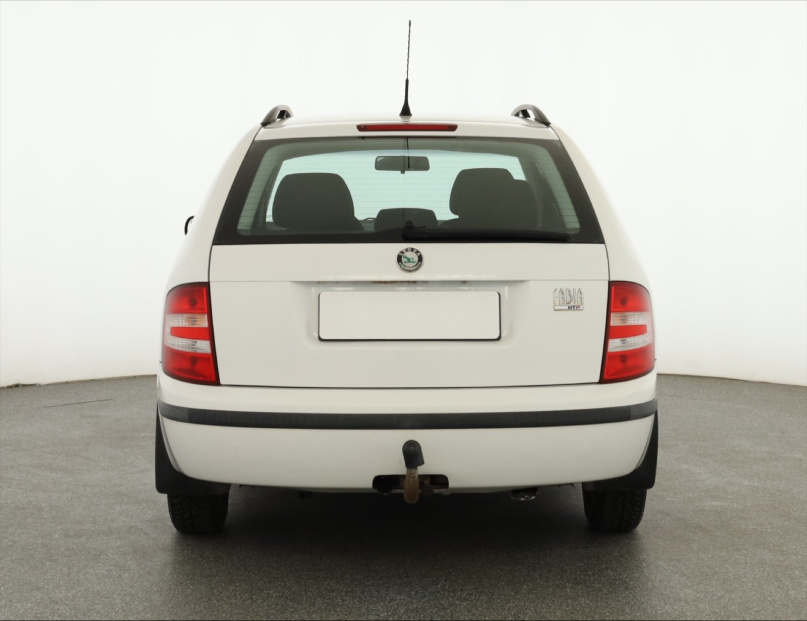 Škoda Fabia, 2004