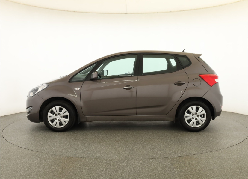 Hyundai ix20, 2011