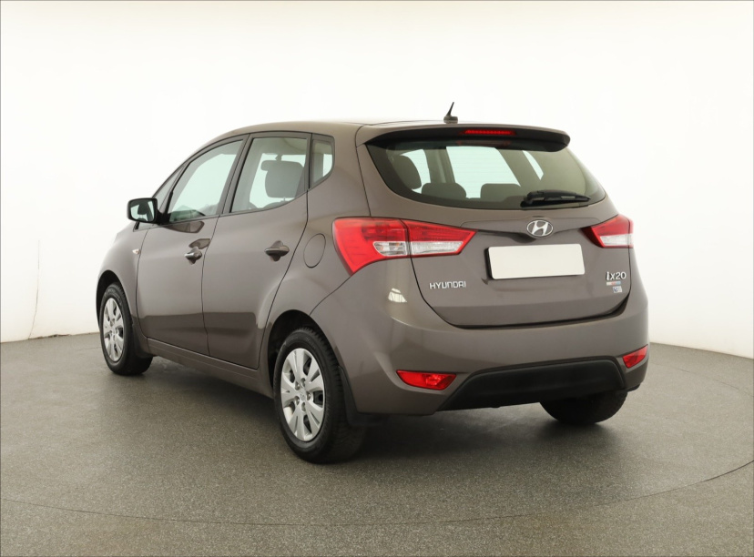 Hyundai ix20, 2011