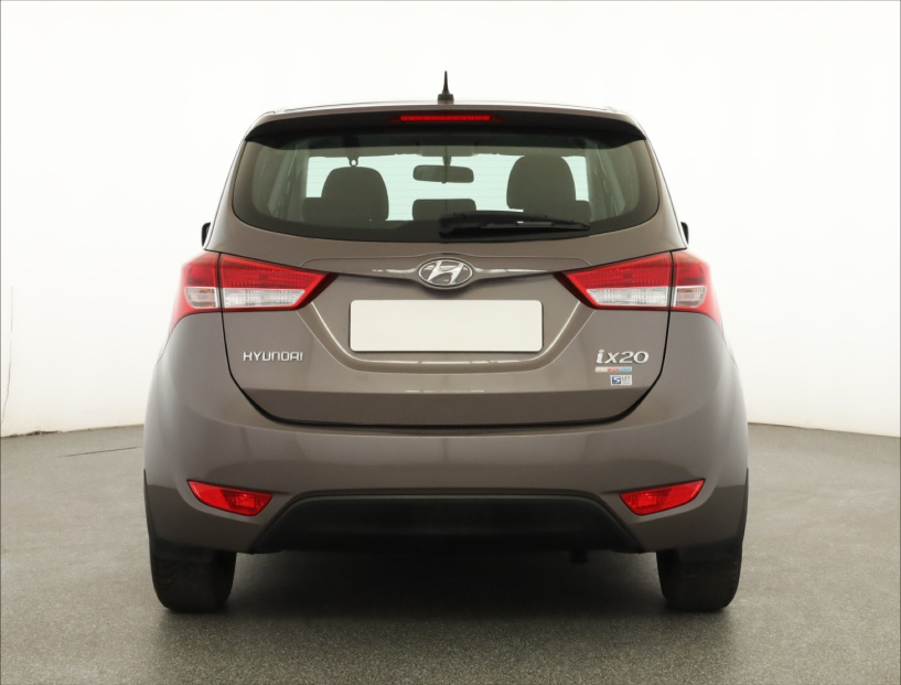 Hyundai ix20, 2011