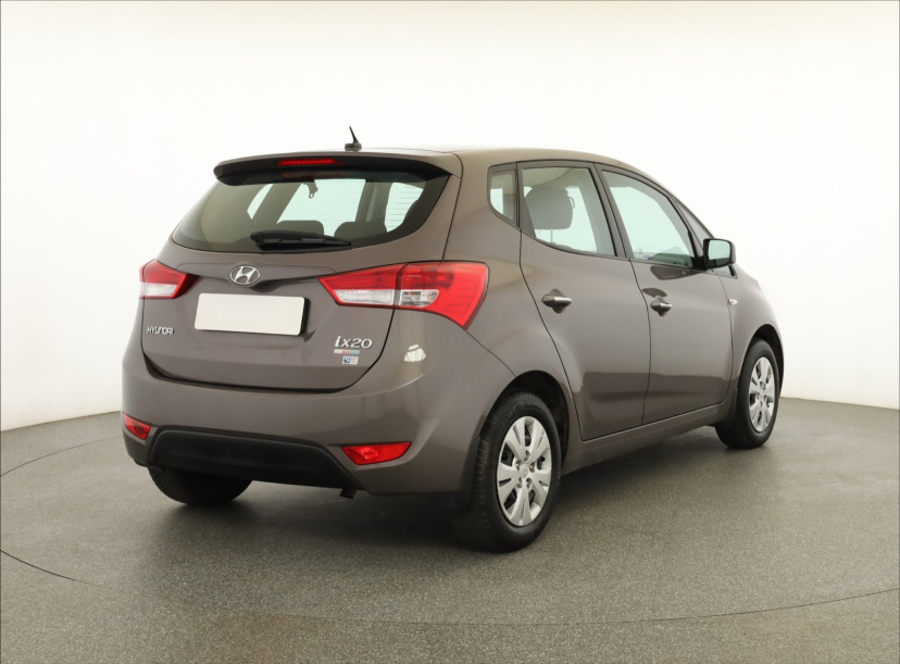 Hyundai ix20, 2011