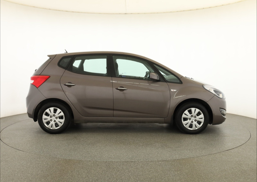 Hyundai ix20, 2011