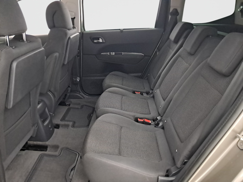 Peugeot 5008, 2013