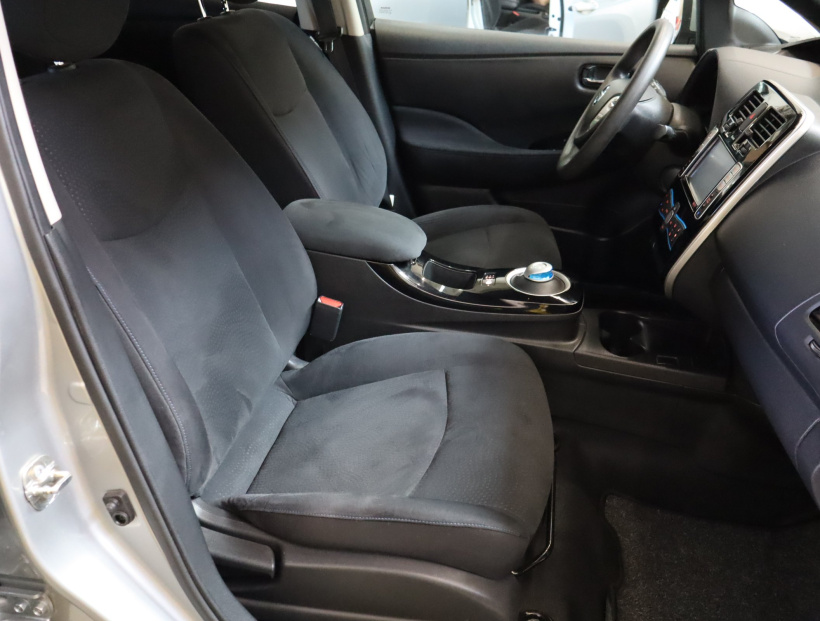 Nissan Leaf, 2015