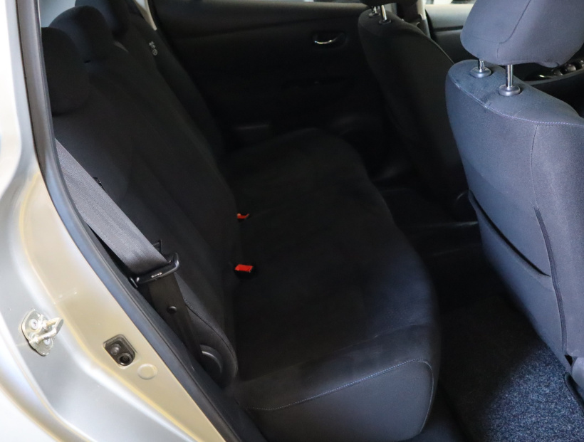 Nissan Leaf, 2015