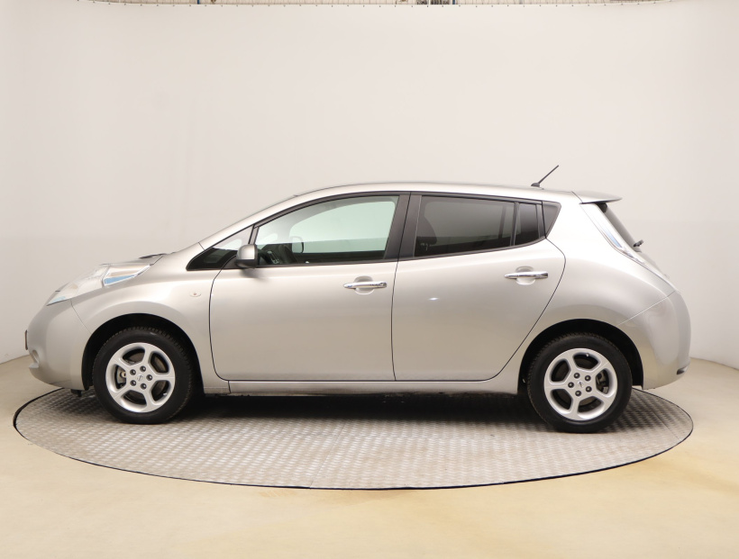 Nissan Leaf, 2015