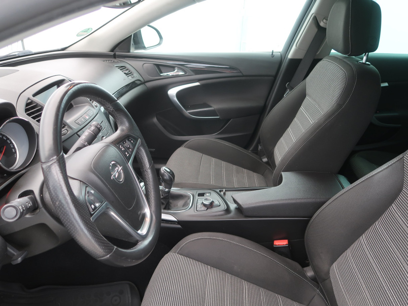 Opel Insignia, 2012