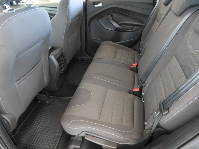 Ford Kuga, 2015