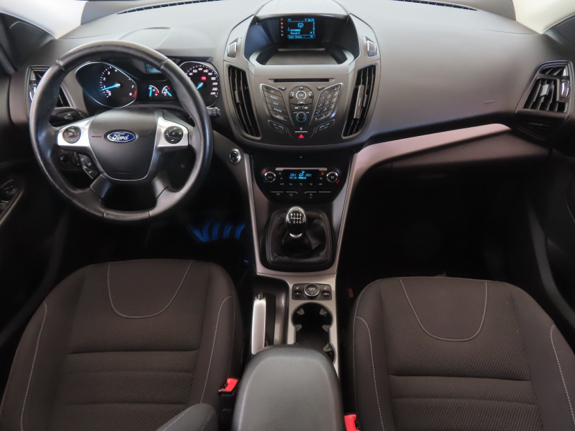 Ford Kuga, 2015