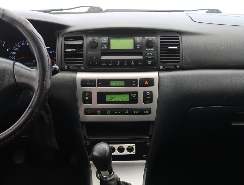 Toyota Corolla, 2004