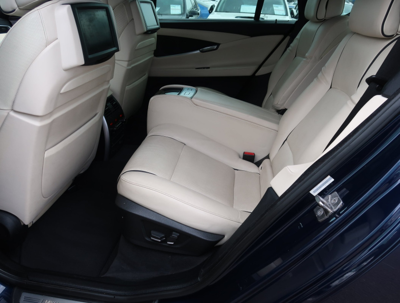 BMW 5GT, 2012
