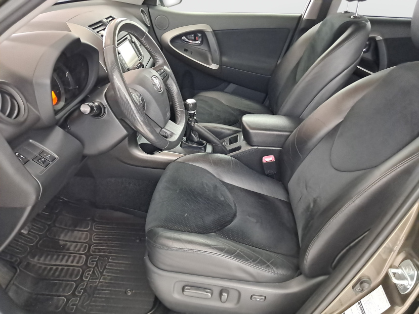 Toyota RAV 4, 2012