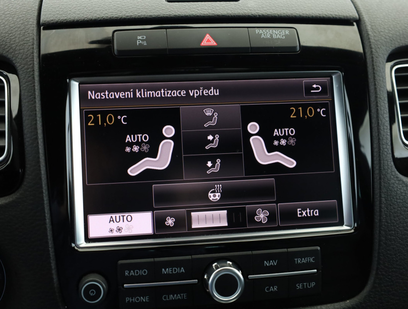 Volkswagen Touareg, 2011
