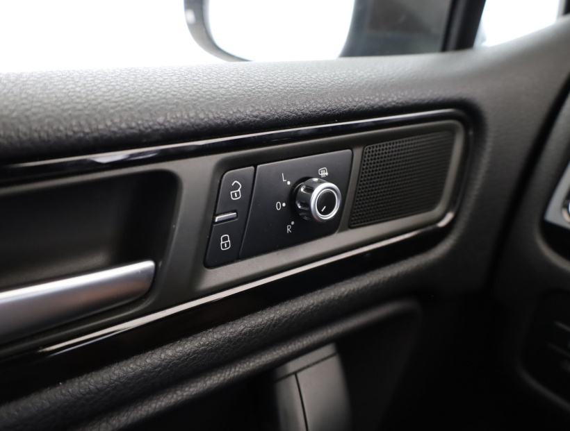 Volkswagen Touareg, 2011